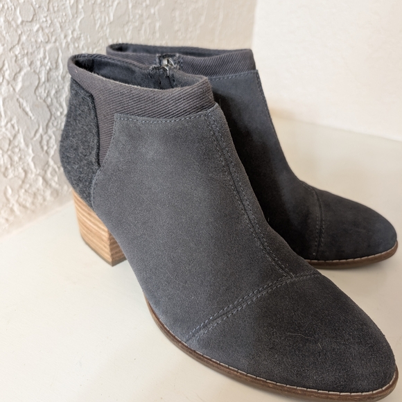Toms Shoes - Toms Loren Stacked Heel Ankle Bootie Gray Women’s US 7.5 Suede Felt Zipper Shoe